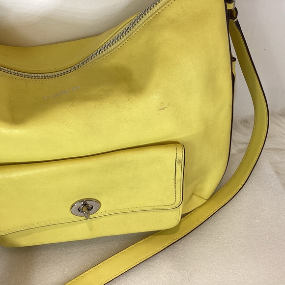 COACH LEGACY COURTENAY LEATHER YELLOW HANDBAG - Picture 14 of 15